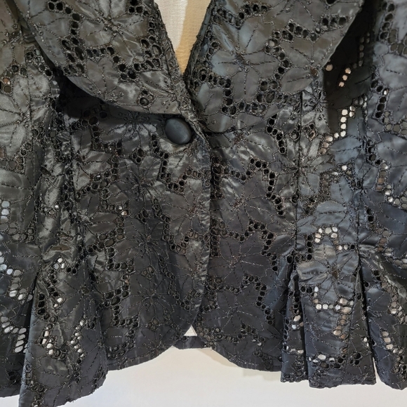 TEMPO PARIS Women Black Floral Eyelet Jacket Sz S Cropped Whimsygoth Grunge Goth - Picture 4 of 12